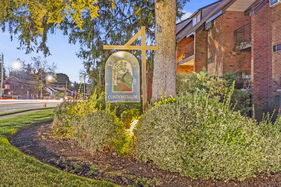 42 North Main Street, West Hartford, CT 06107