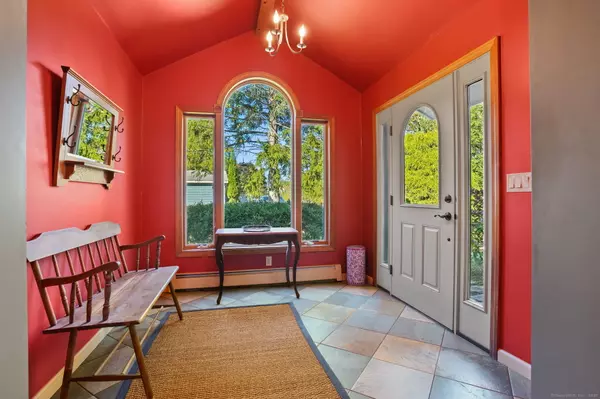 Morris, CT 06763,23 Kenyon Road