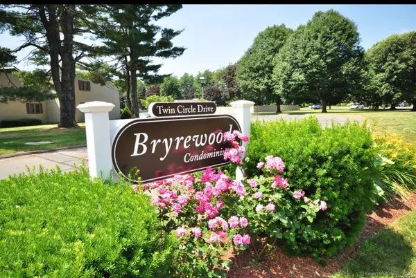 507 Twin Circle Drive #507, South Windsor, CT 06074