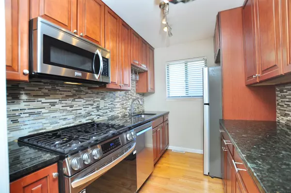 Canton, CT 06019,305 Timber Lane #305