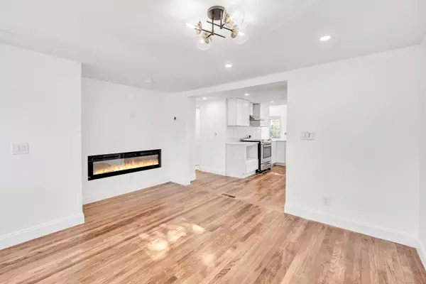 Norwalk, CT 06450,14 Fairview Avenue #B