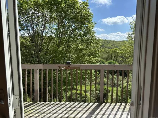 New Fairfield, CT 06812,12 Heron View Road #12