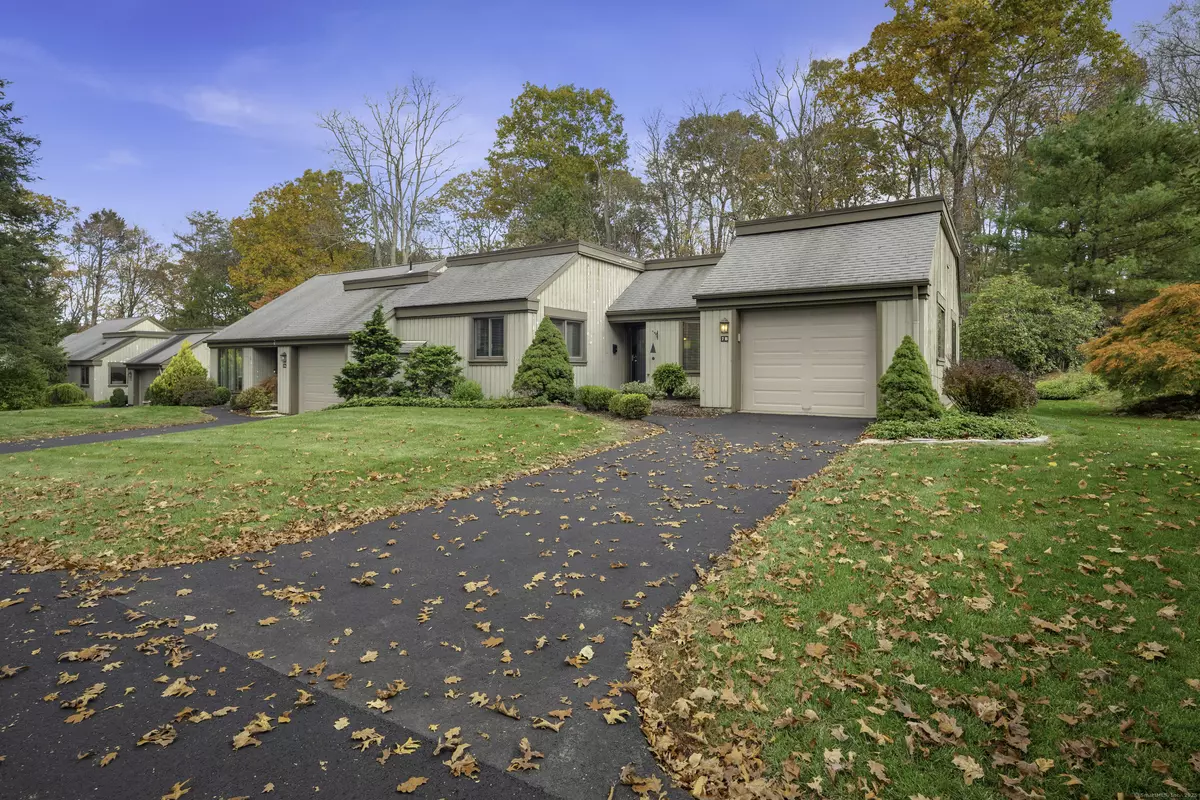 Southbury, CT 06488,7 Heritage Crest #B