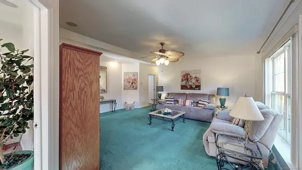 Ledyard, CT 06339,22 Cliff Road