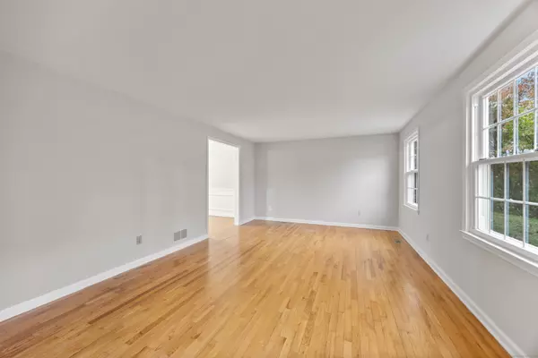 Cheshire, CT 06410,28 Newbridge Circle