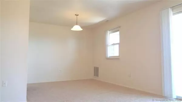 Milford, CT 06460,51 East Broadway #C