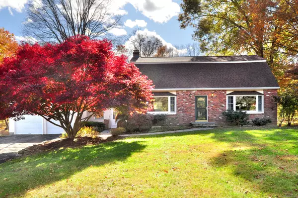 New Milford, CT 06776,8 Revere Road