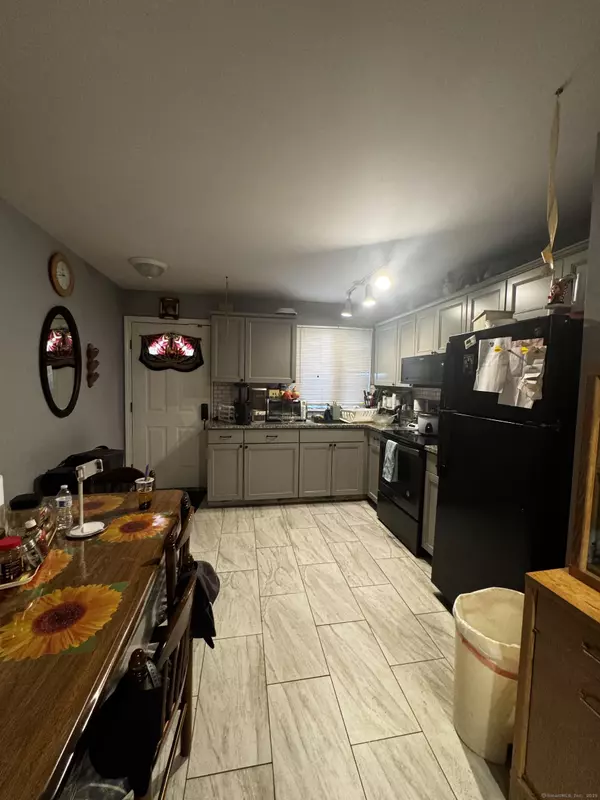 Danbury, CT 06810,10 Liberty Street #B32