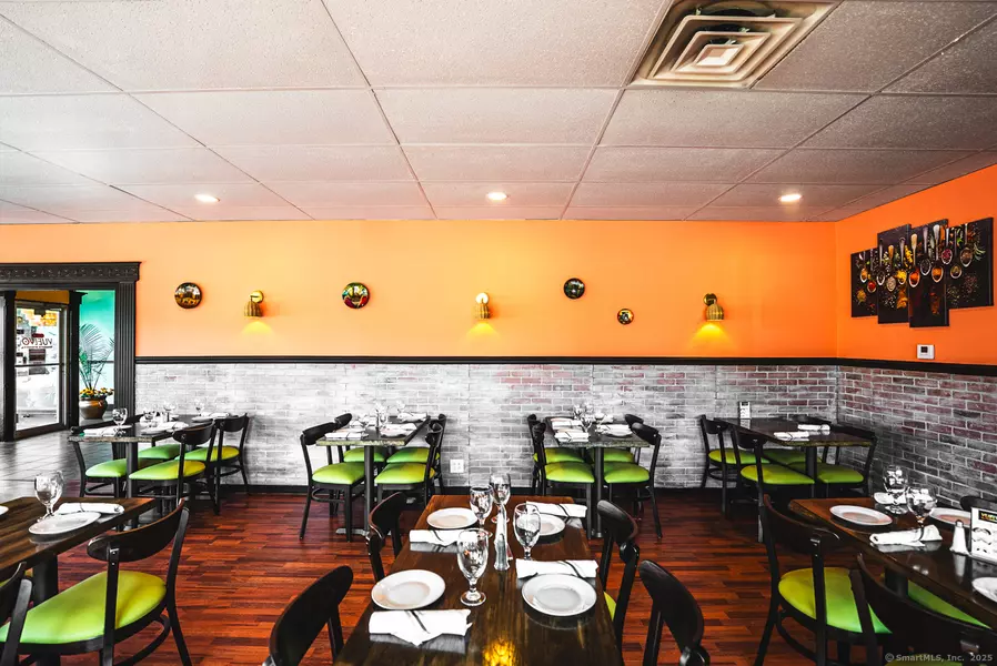 100 Quinnipiac Street, Wallingford, CT 06492