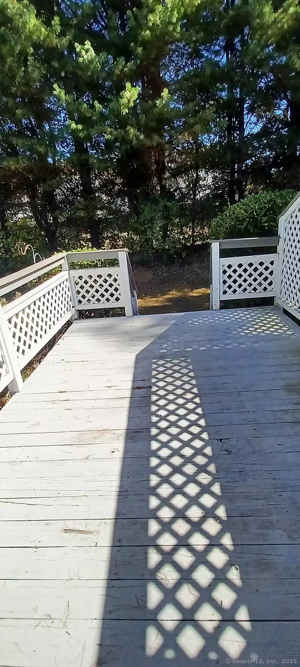 Bristol, CT 06010,1325 Farmington Avenue #APT 52