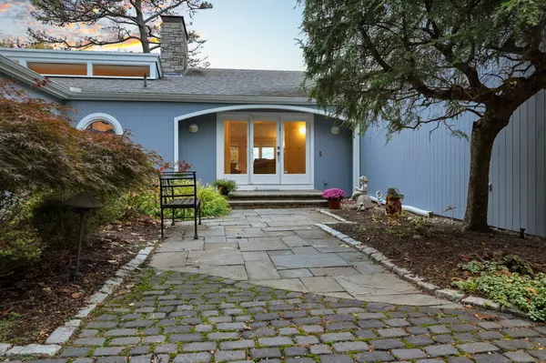 Avon, CT 06001,50 Bayberry Hill Road