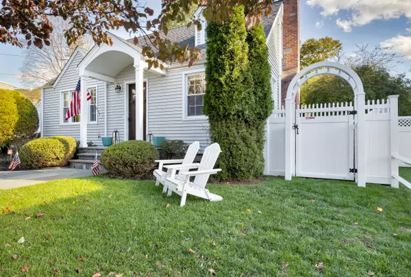 Fairfield, CT 06824,25 Millspaugh Drive