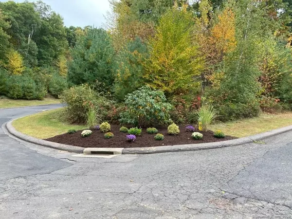 Tolland, CT 06084,81 Belvedere (Monterrey) Drive