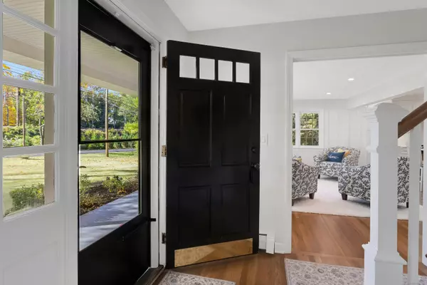 Darien, CT 06820,19 Littlebrook Road