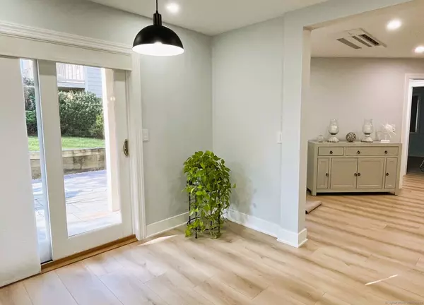 Danbury, CT 06810,12 Boulevard Drive #32-174