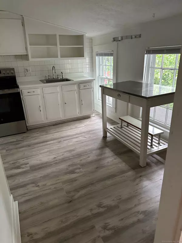 Wallingford, CT 06492,463 North Main Street #2