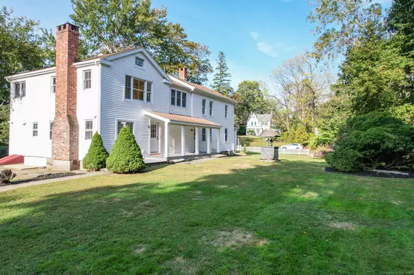 Trumbull, CT 06611,2921 Nichols Avenue