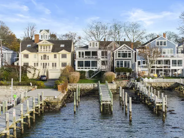 Stonington, CT 06378,92 Water Street