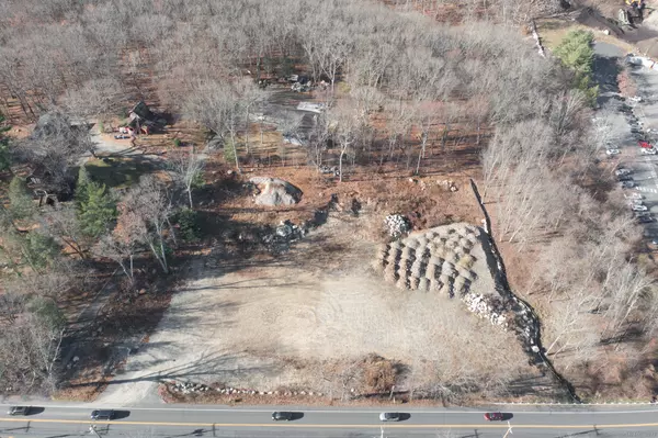 909 Main Street, Monroe, CT 06615