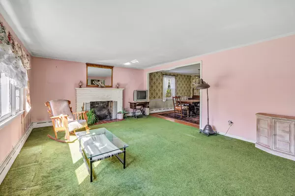 Guilford, CT 06437,104 Sperry Drive