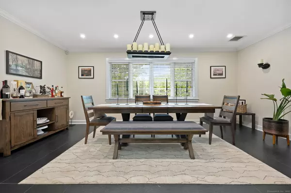 Stamford, CT 06907,1552 Hope Street