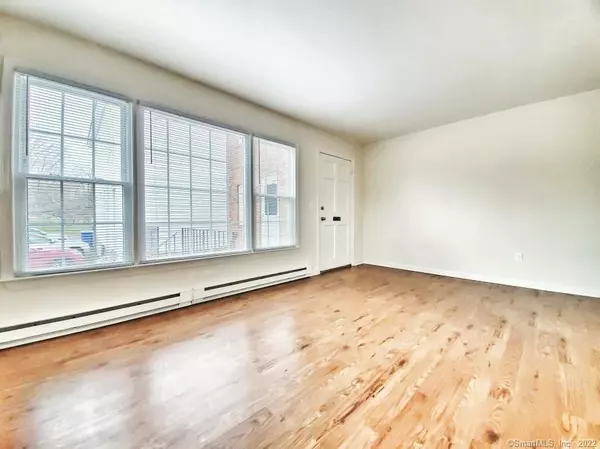 Norwalk, CT 06851,15 Park Street #5