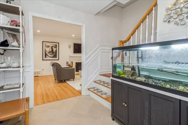 Stamford, CT 06903,42 Hannahs Road