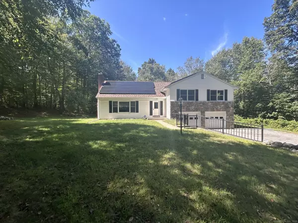 Salem, CT 06420,57 Hill Top Trail