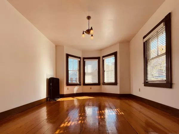 Groton, CT 06355,39 Pearl Street #2