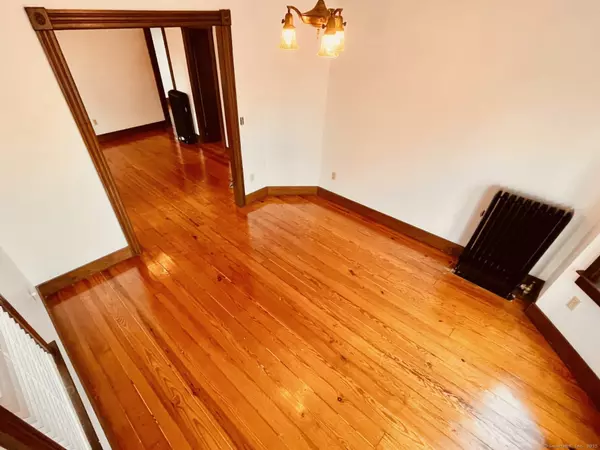 Groton, CT 06355,39 Pearl Street #2