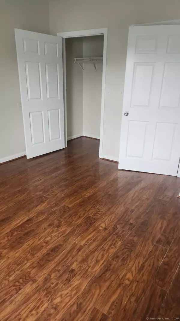 Bridgeport, CT 06608,283 Waterview Avenue #B