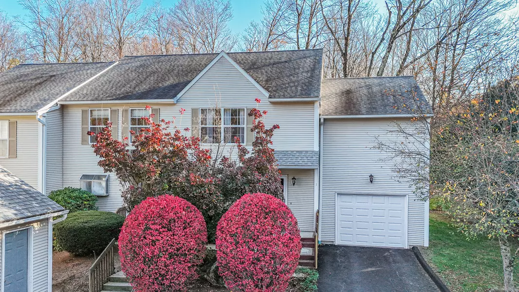 3409 Whitney Avenue #APT 1, Hamden, CT 06518