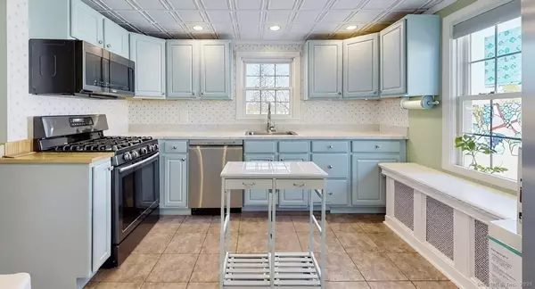 Waterbury, CT 06708,70 Lawlor Street