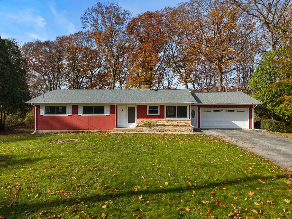 Norwich, CT 06360,2 Dellwood Road