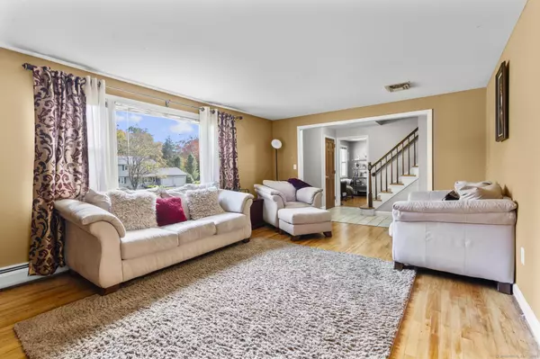 Bloomfield, CT 06002,10 Butternut Drive