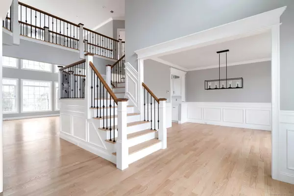 Glastonbury, CT 06033,96 Crosby Road