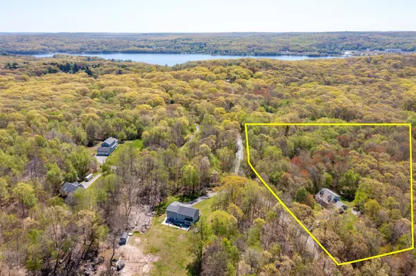 Montville, CT 06382,127 Massapeag Road