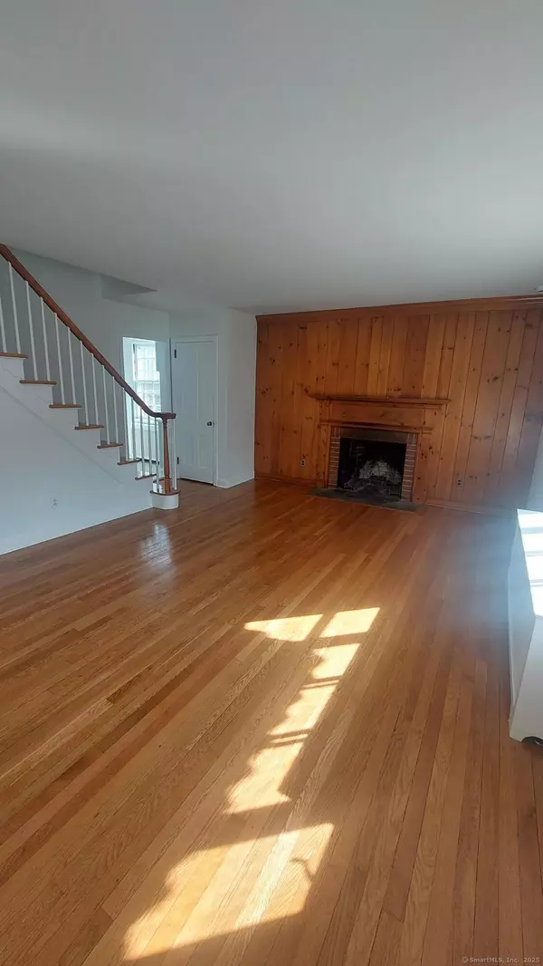 Stamford, CT 06902,62 Euclid Avenue