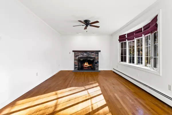 Guilford, CT 06437,599 Goose Lane