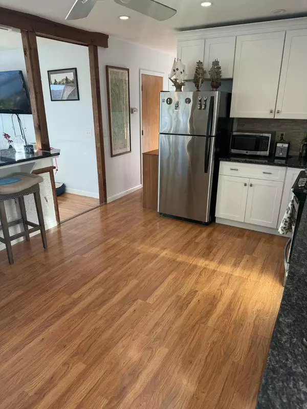 Danbury, CT 06811,10 Hillside Road