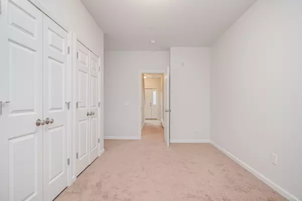 Brookfield, CT 06804,10 Riverview Court #10