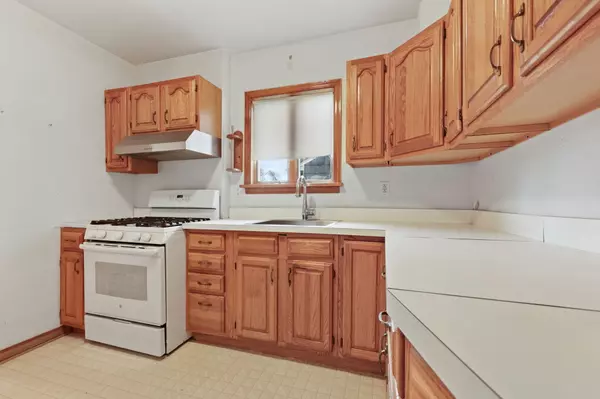 Greenwich, CT 06831,40 Moshier Street