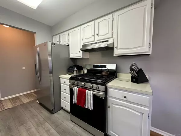 Bridgeport, CT 06606,17 Teresa Place #17