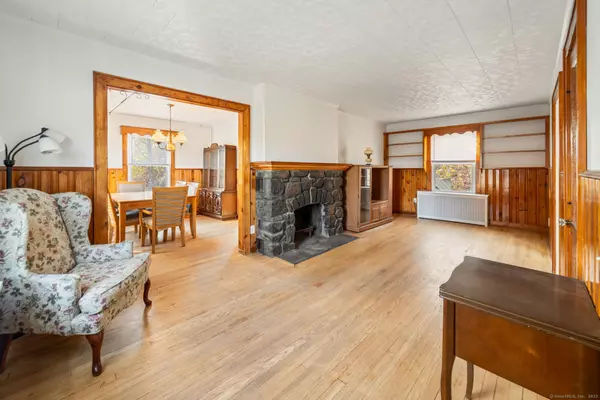 Danbury, CT 06811,46 South King Street