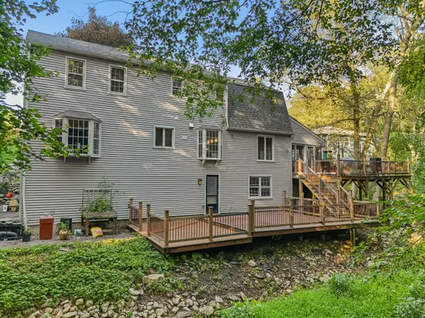 Norwalk, CT 06851,9 Allen Court