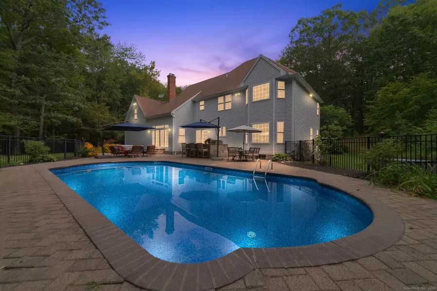 7 Butternut Lane, Oxford, CT 06478