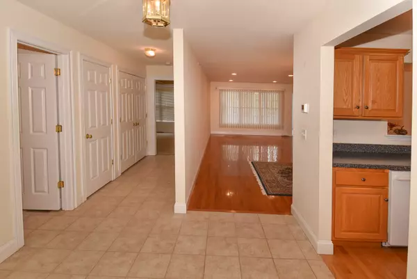 Windsor, CT 06095,5 Hudson Lane #5