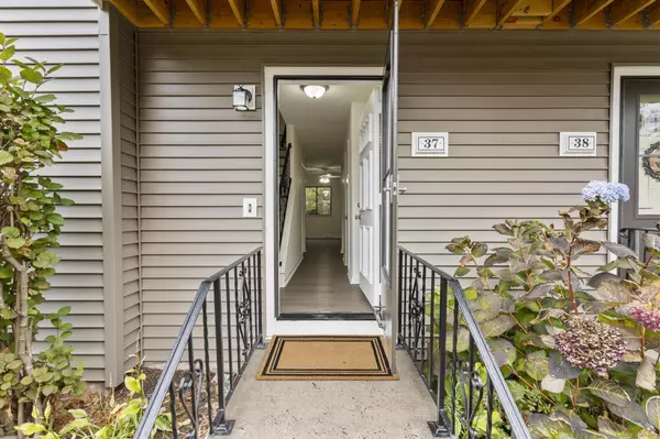 Derby, CT 06418,37 Orangewood West #37