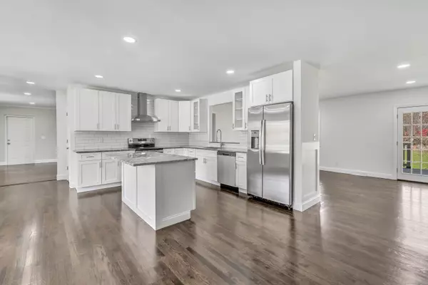 Hamden, CT 06518,159 Tom Swamp Road