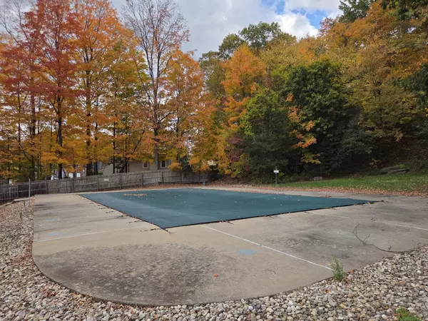 Newington, CT 06111,35 Woodsedge Drive #APT 4C